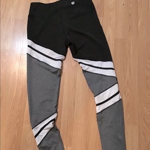 Hot Kiss | Yoga Leggins